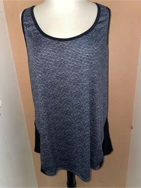 Old Navy Striped Workout Sleeveless Tank Top